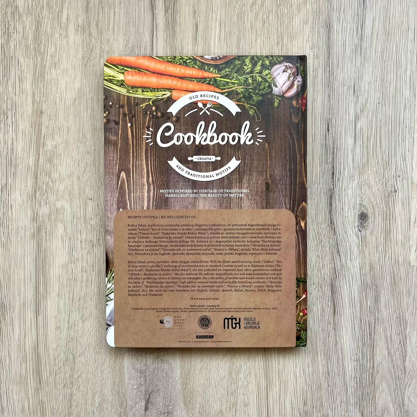 Dobri Stari Recepti – Kuharica (CRO + ENG) – Traditional Recipes & Personal Recipe Journal Cookbook with vegetable illustration on a wooden surface