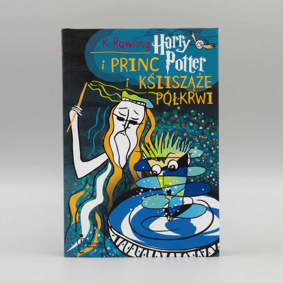 Book cover of 'Harry Potter i princ potpunoj krvi' with a stylized illustration of a character with a beard and a baby, set against a blue background.