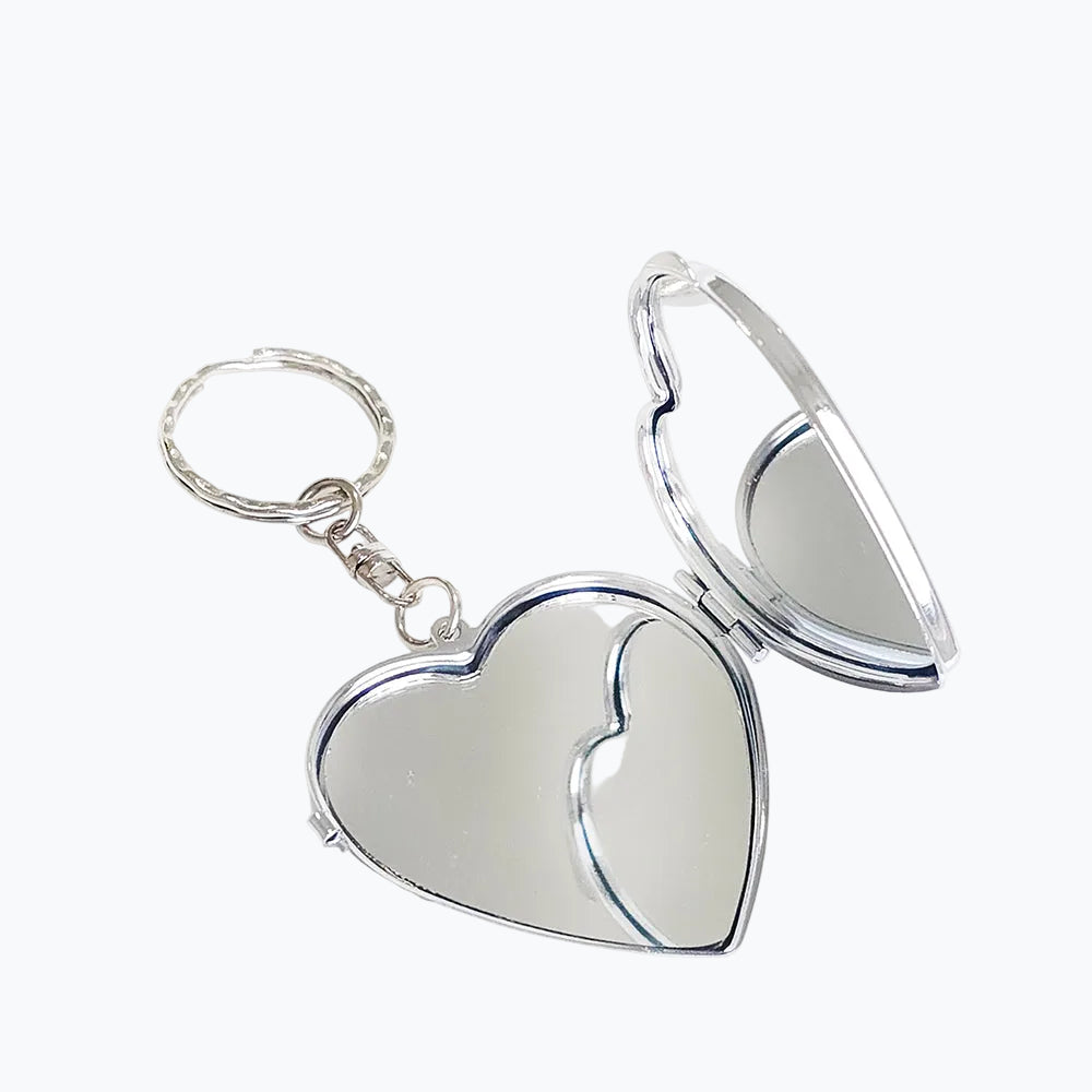 Keyring Heart Flag Mirror