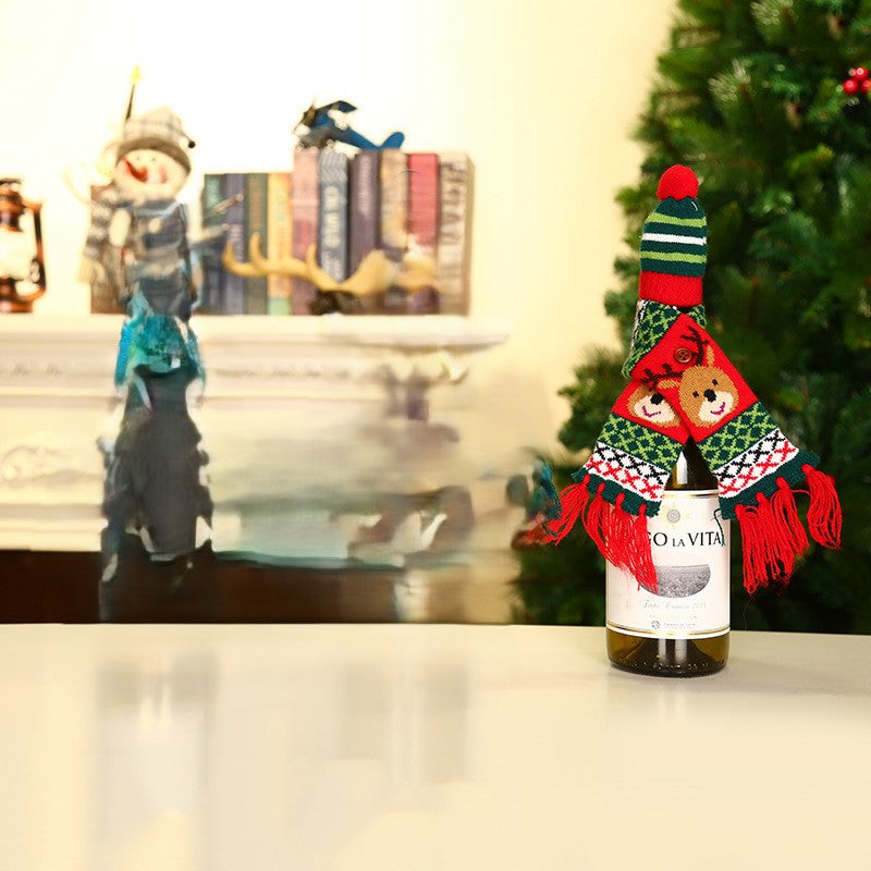 Christmas Bottle Cover – Knitted Scarf & Hat Set (Reindeer)